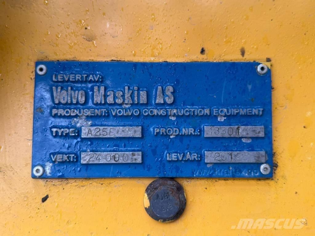 Volvo A 25 F Liigendraamiga pinnaseveokid
