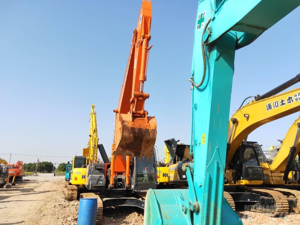Hitachi ZX 240-3 Roomikekskavaatorid