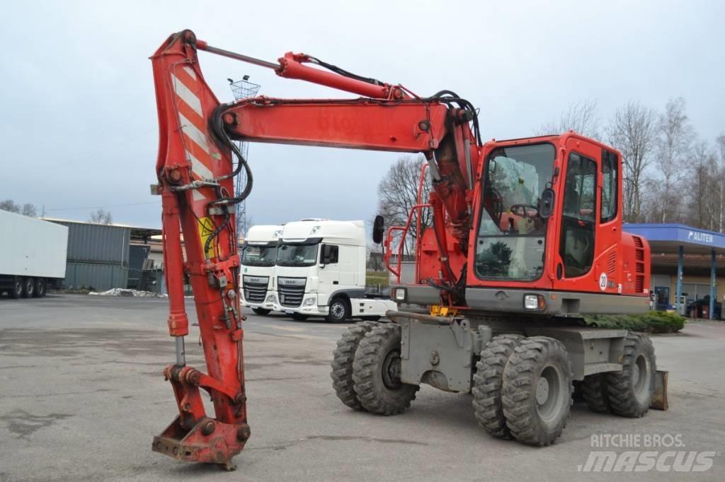 Komatsu PW 148-8 Ratasekskavaatorid