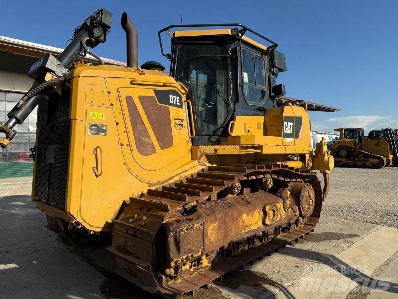 CAT D7E Buldooserid