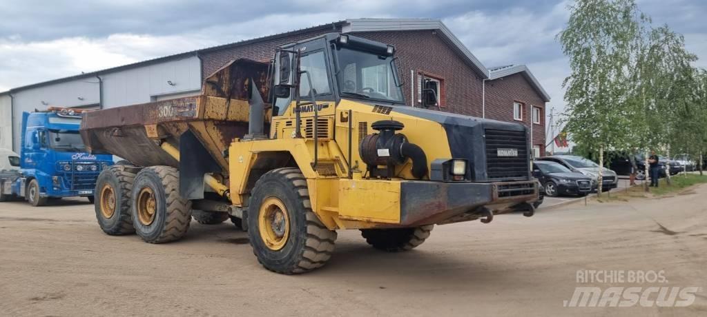 Komatsu HM 300-2 Liigendraamiga pinnaseveokid