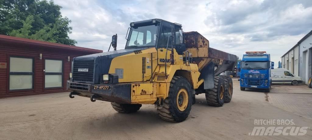 Komatsu HM 300-2 Liigendraamiga pinnaseveokid