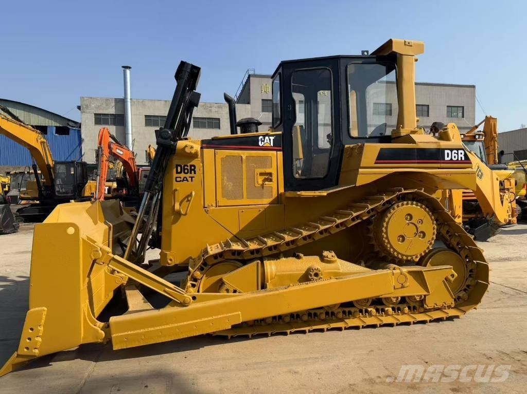 CAT D 6 R Buldooserid