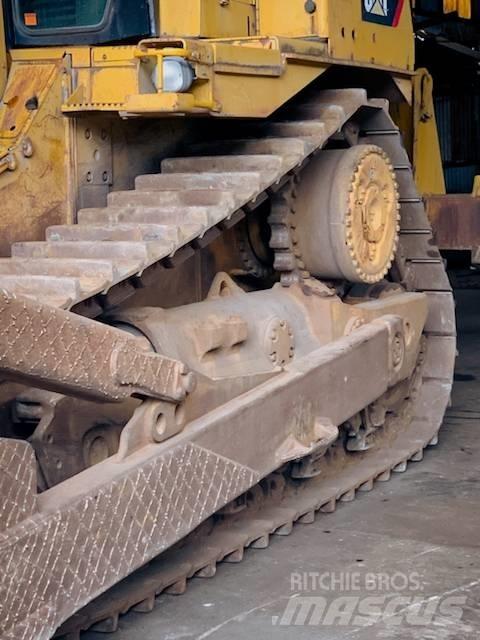 CAT D 9 T Buldooserid