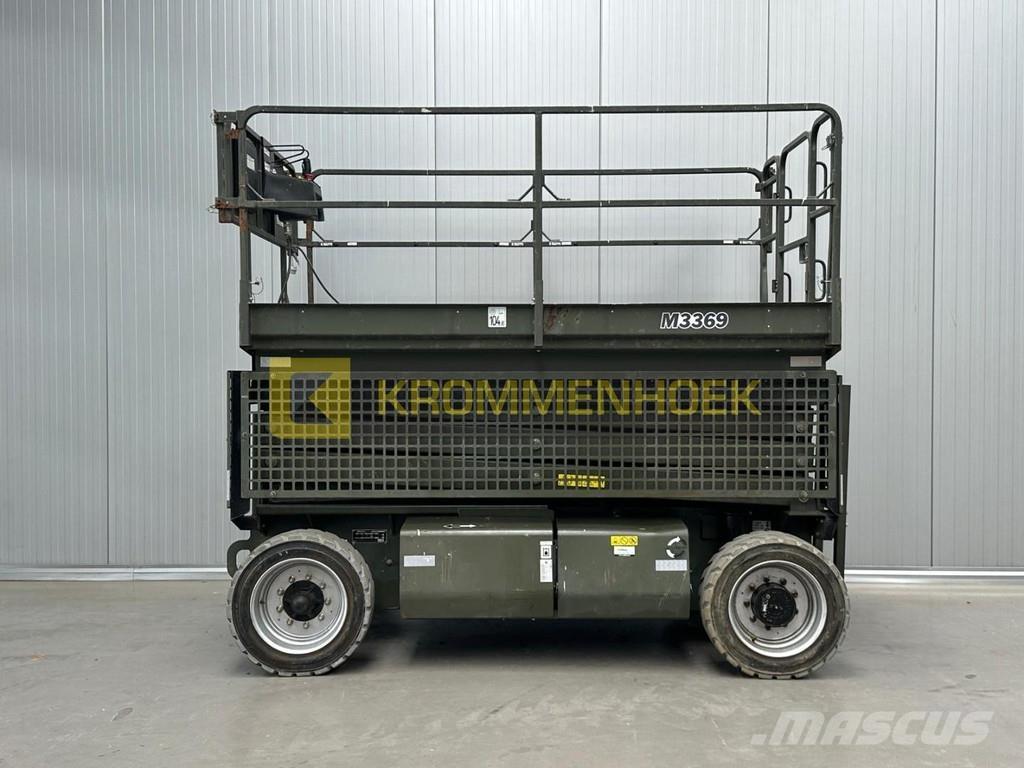 JLG M 3369 Käärtõstukid