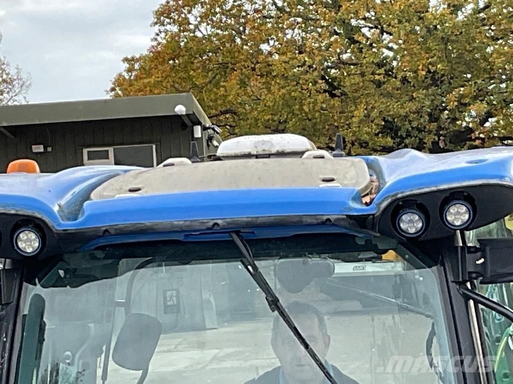 New Holland T 7.210 Traktorid