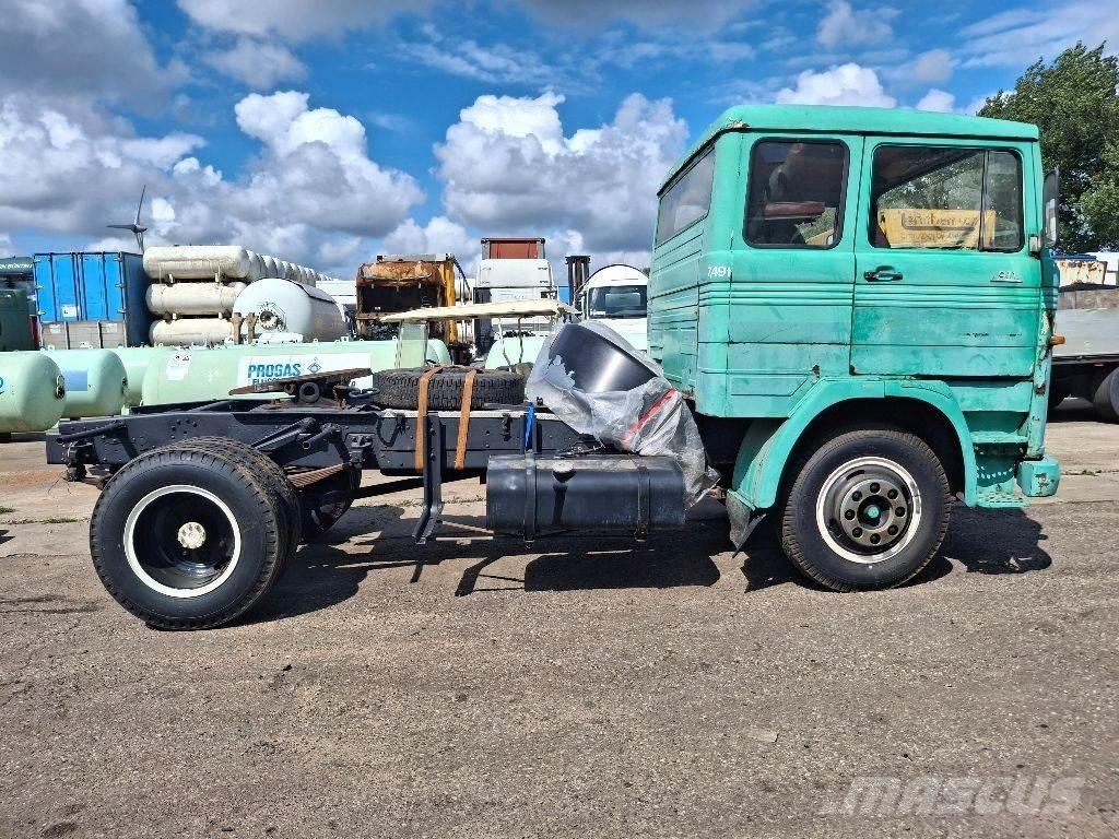 Mercedes-Benz 911 Sadulveokid