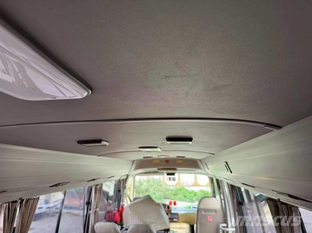 Toyota Coaster Bus Väikebussid