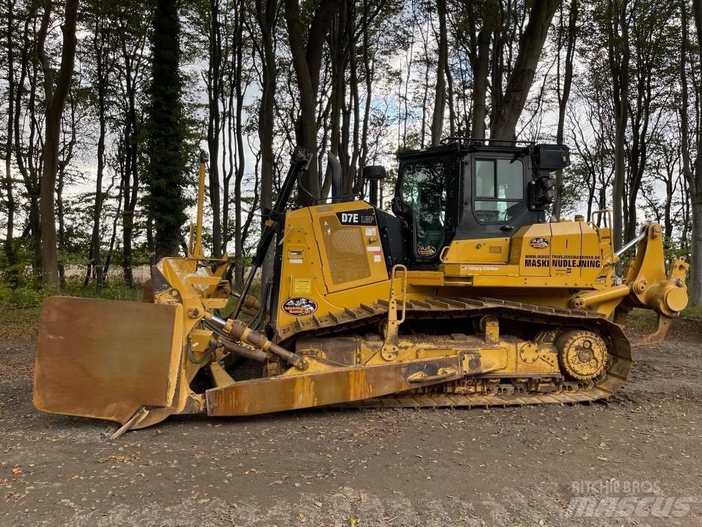 CAT D 7 E Buldooserid