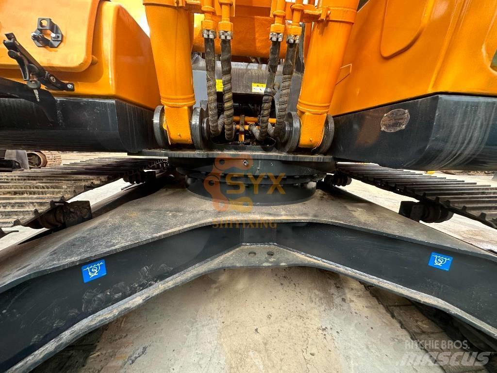 Hyundai R220 Roomikekskavaatorid