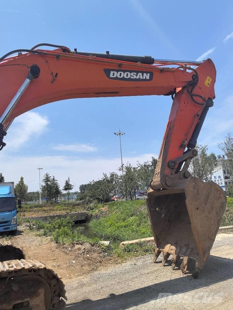 Doosan DX 340 LC-9C Roomikekskavaatorid
