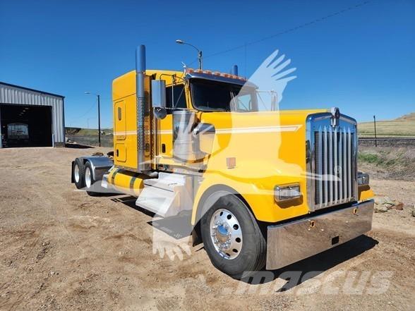 Kenworth W900 Sadulveokid
