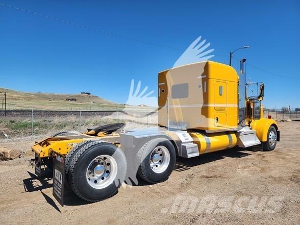Kenworth W900 Sadulveokid