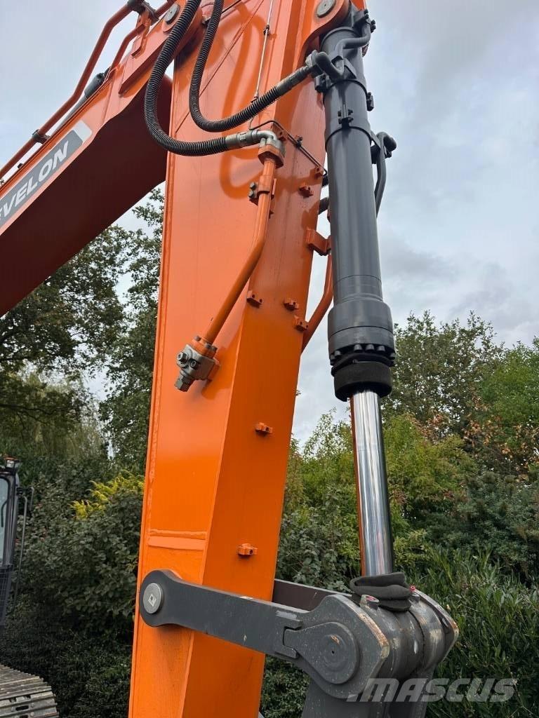 Develon DX 300 LC-7M Roomikekskavaatorid