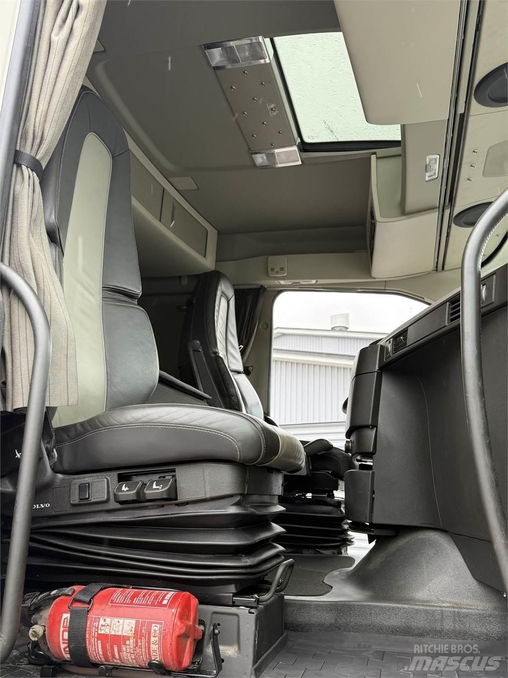 Volvo FH540 8x4 Konksliftveokid