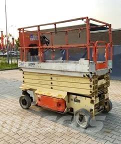 JLG 3246 ES Käärtõstukid