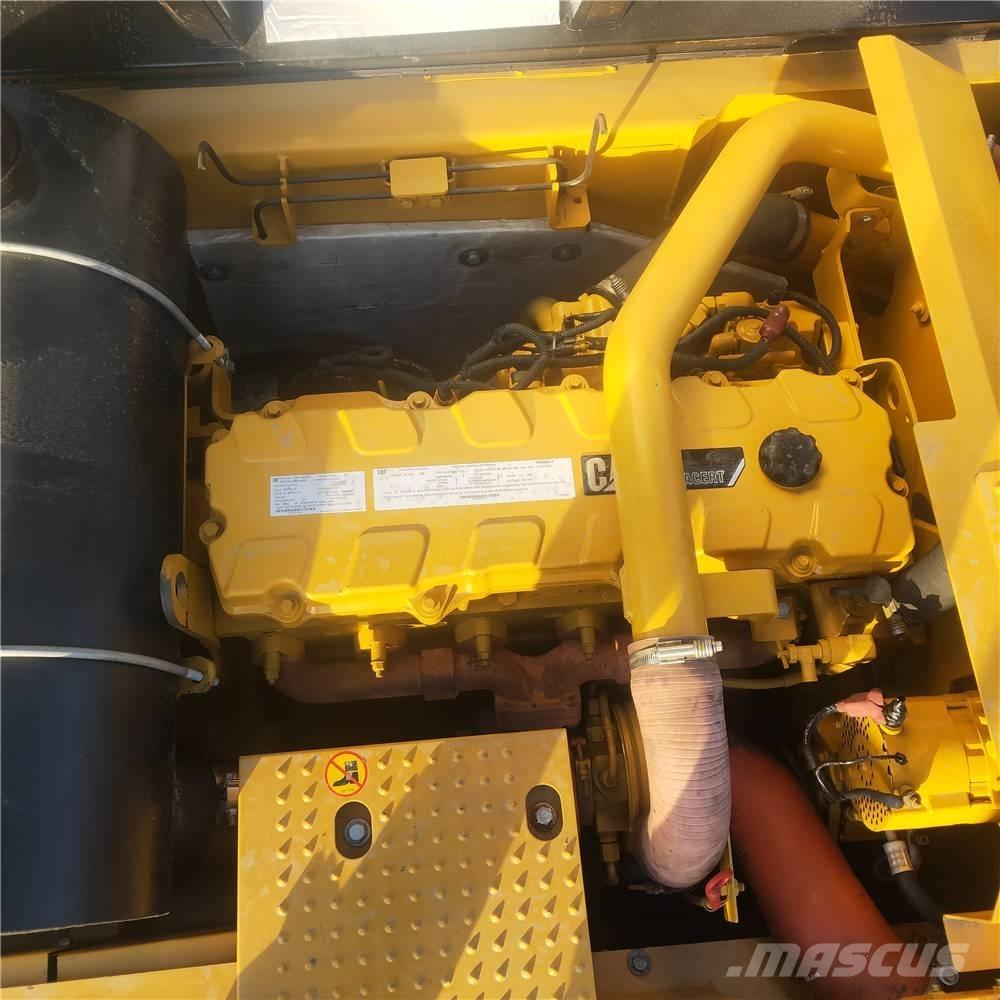 CAT 340D2 Roomikekskavaatorid