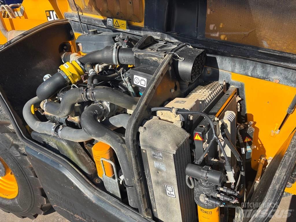 JCB 535-125 Hiviz Teleskooplaadurid