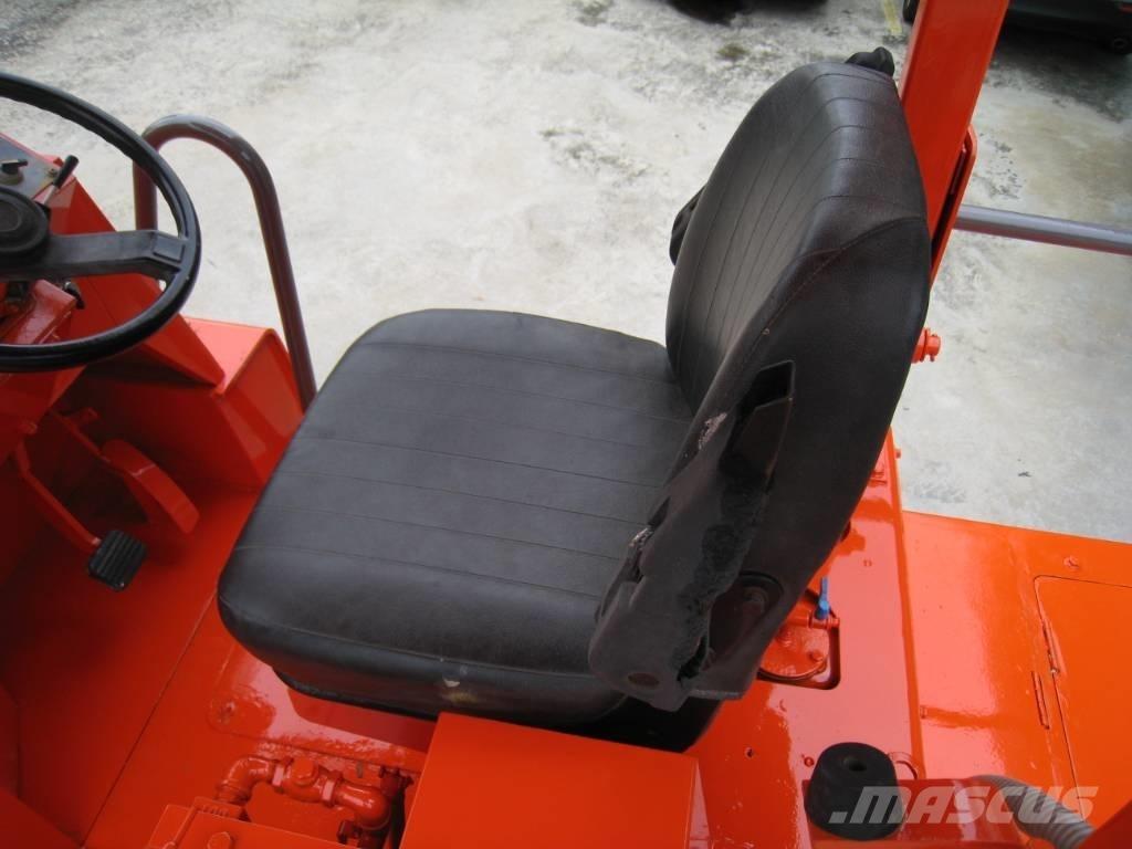 Sakai TZ 701 Pneumorehvidega rullid