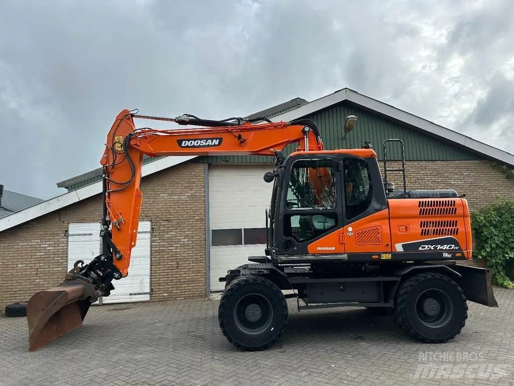 Doosan DX140W-5 Ratasekskavaatorid