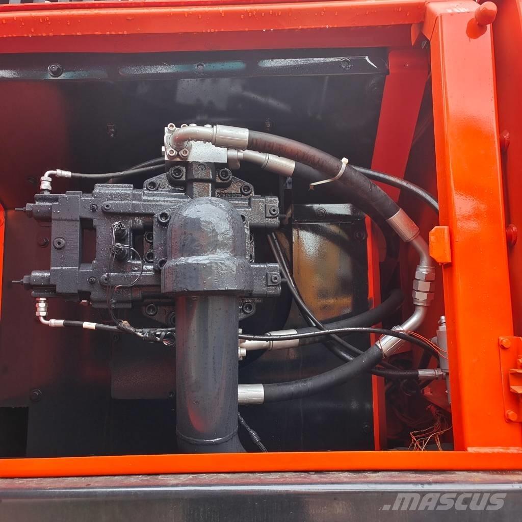 Doosan DX 340 LC Roomikekskavaatorid
