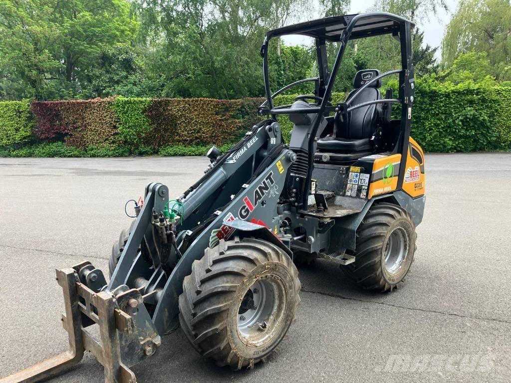 GiANT G2200E Kompaktlaadurid