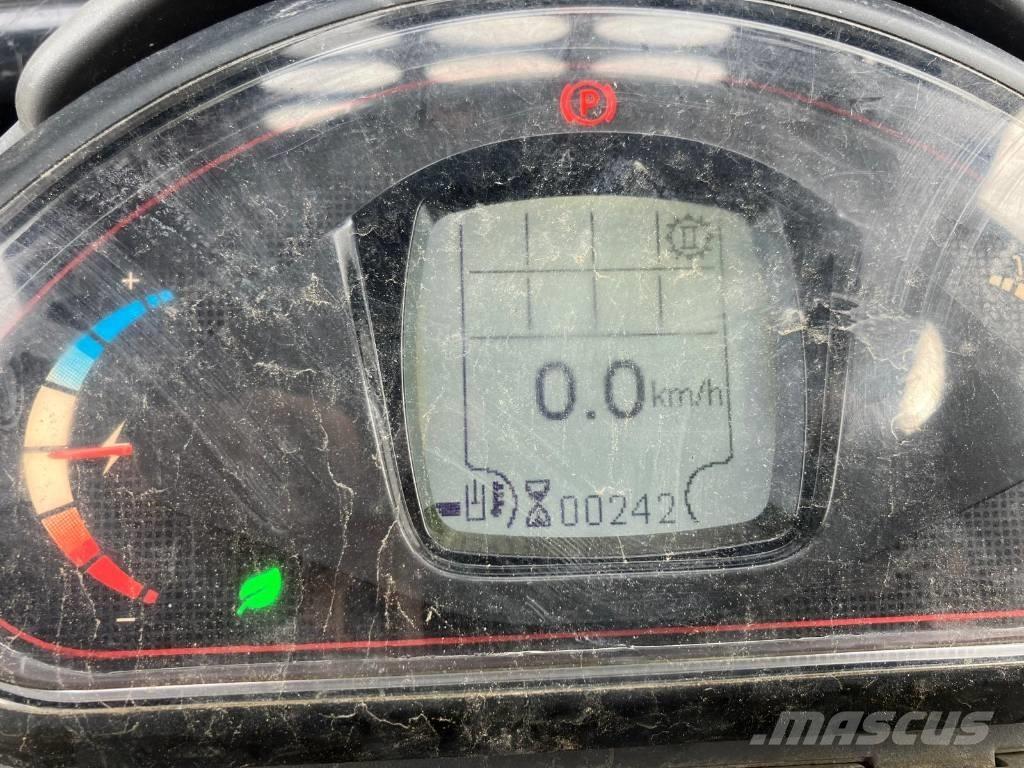 GiANT G2200E Kompaktlaadurid