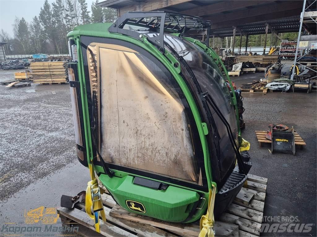 John Deere 1270G Kabiinid