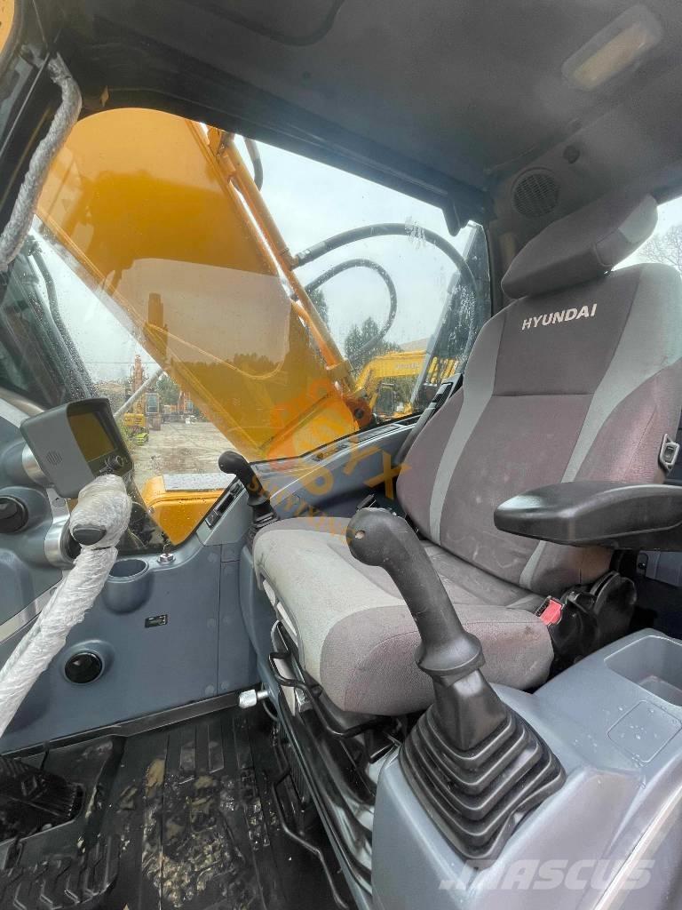 Hyundai R220-9s LC Roomikekskavaatorid