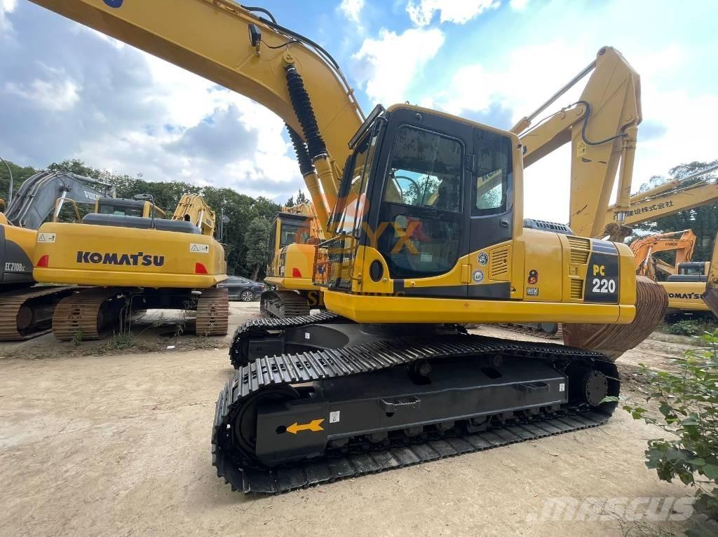 Komatsu PC 220-8 Roomikekskavaatorid