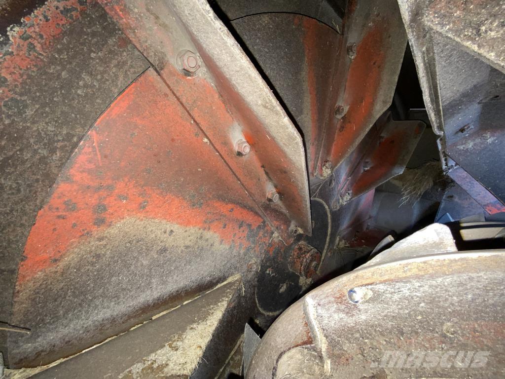 Kuhn MINOTOR 3060 Tornhoidlate tühjendusseadmed