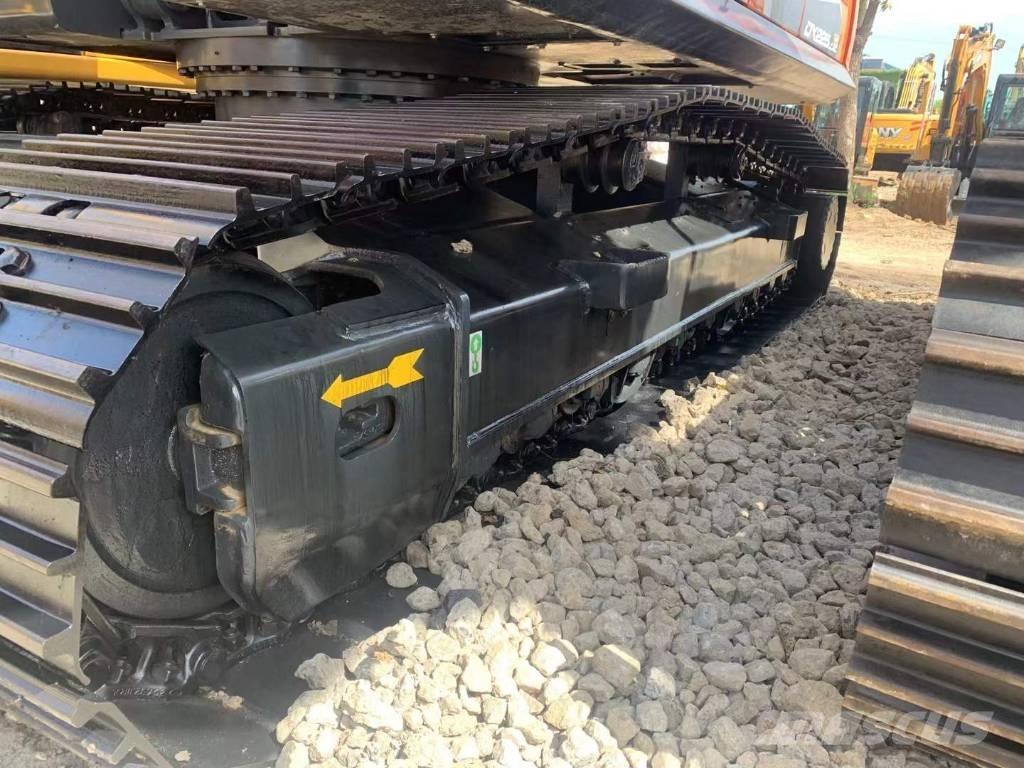 Doosan DX 225 Roomikekskavaatorid