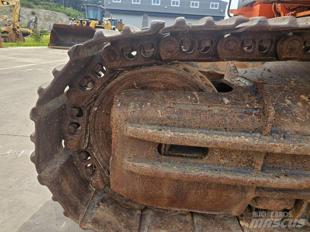 Doosan DX 300 LC-3 Roomikekskavaatorid