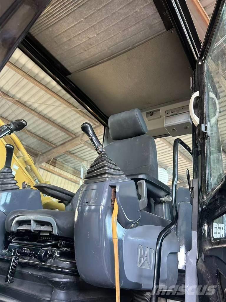 CAT 329 D Roomikekskavaatorid