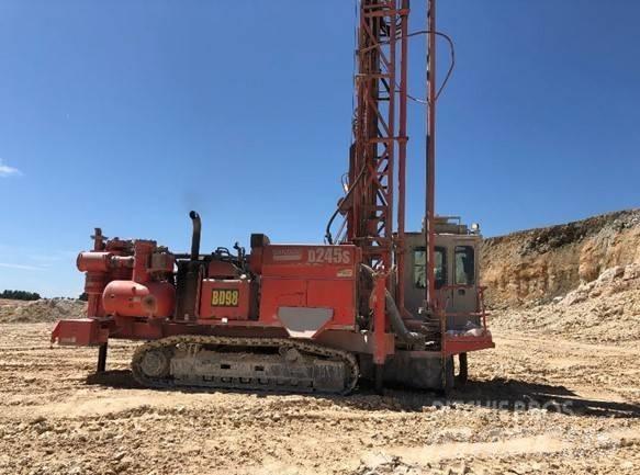  D245S Vertikaalsed puurmasinad