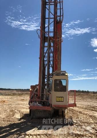  D245S Vertikaalsed puurmasinad