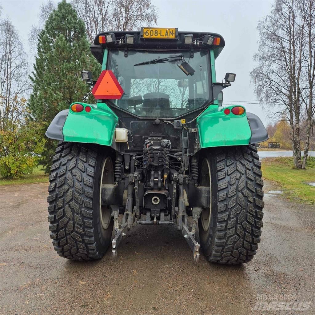 Valtra T182 Versu Traktorid