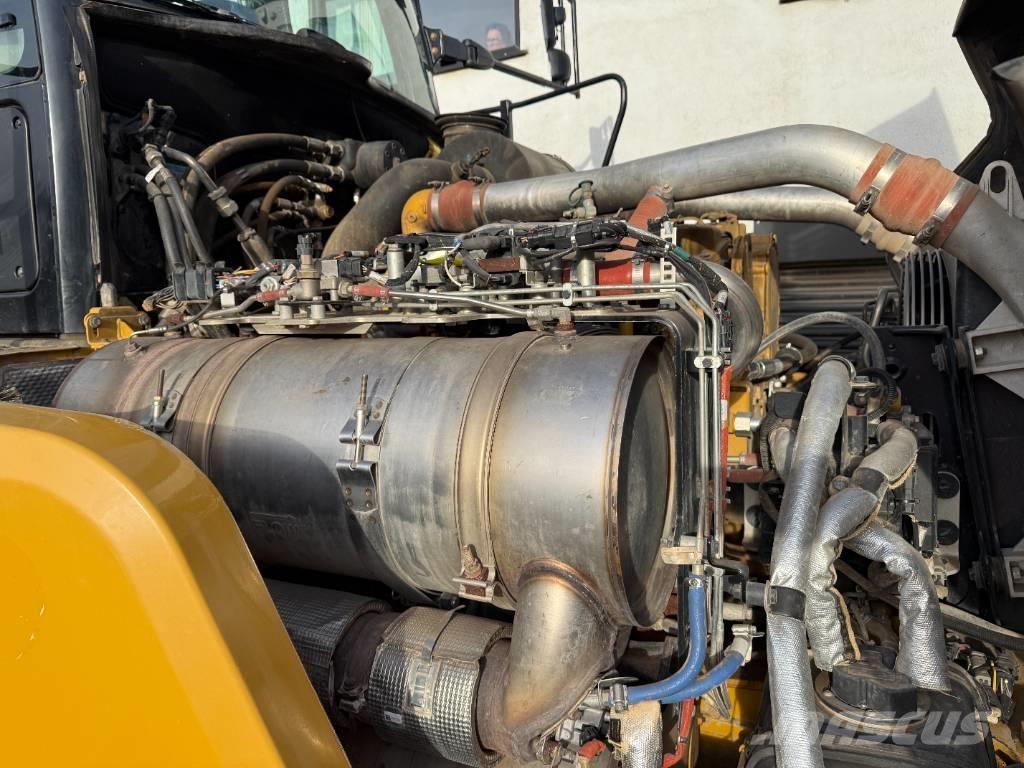 CAT 745 Liigendraamiga pinnaseveokid