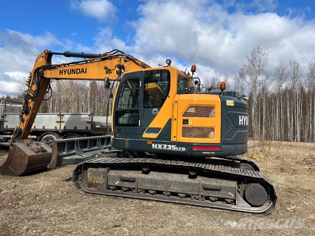 Hyundai HX 235 LCR Roomikekskavaatorid