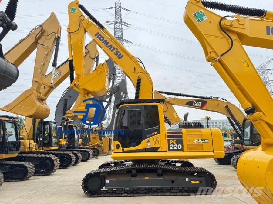Komatsu PC 220-8 Roomikekskavaatorid