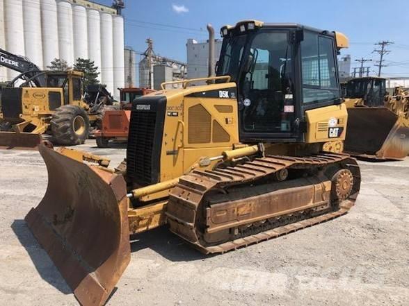 CAT D 5 K LGP Buldooserid
