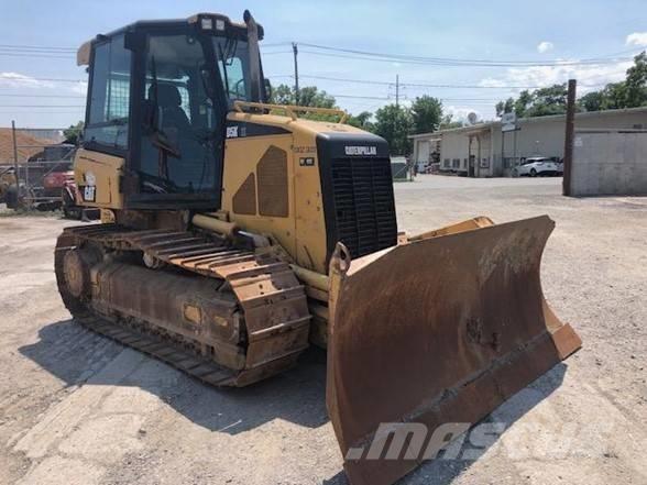 CAT D 5 K LGP Buldooserid