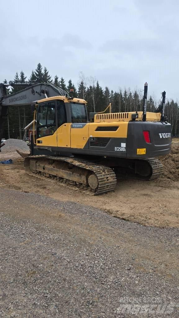 Volvo EC 250 D L Roomikekskavaatorid