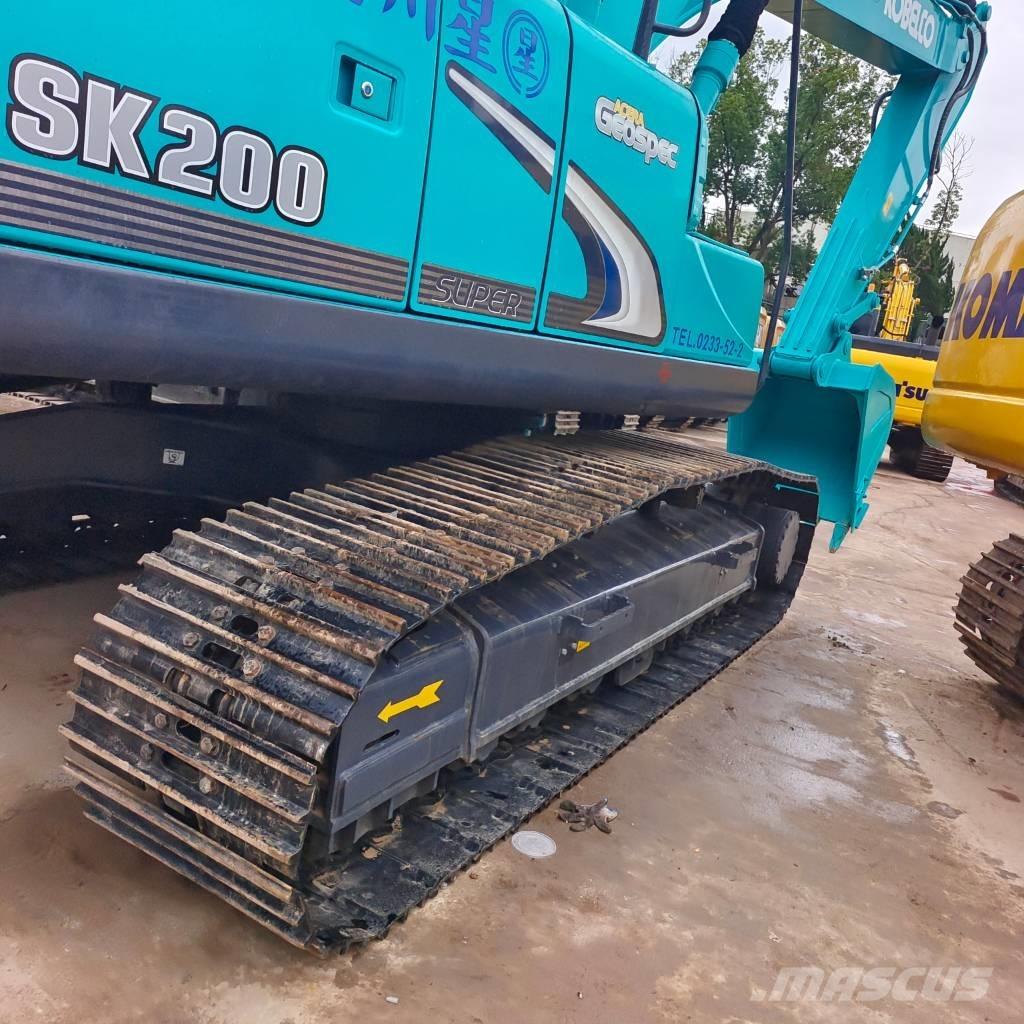 Kobelco SK 200 Roomikekskavaatorid