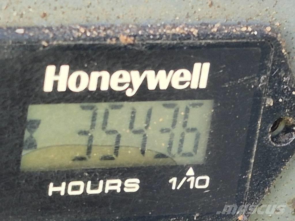 Takeuchi TB 250 Roomikekskavaatorid