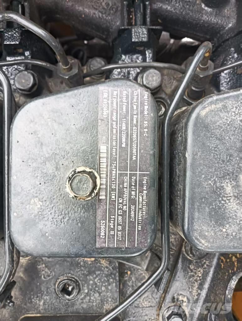 Hyundai 220LC-9S Roomikekskavaatorid