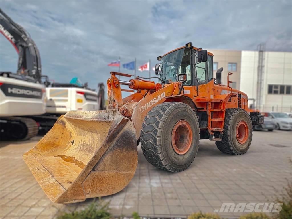 Doosan DL 300 Rataslaadurid