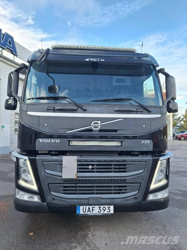 Volvo FM  6x2 Kraanaga veokid