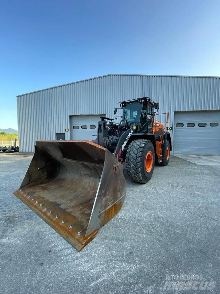 Doosan DL 320-7 Rataslaadurid