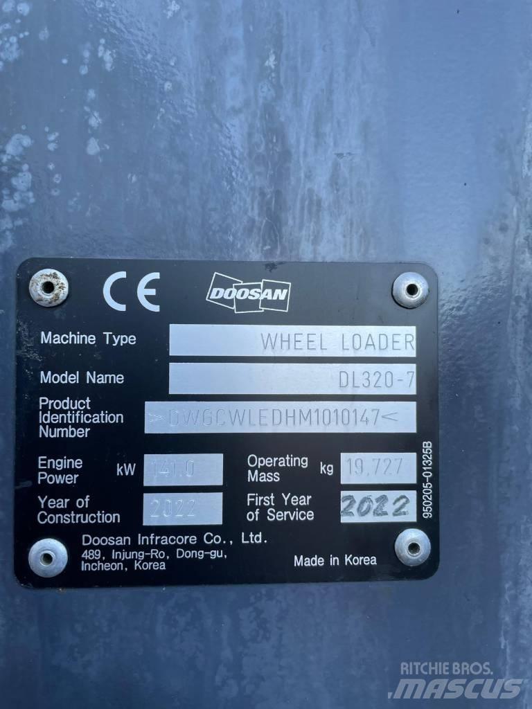 Doosan DL 320-7 Rataslaadurid